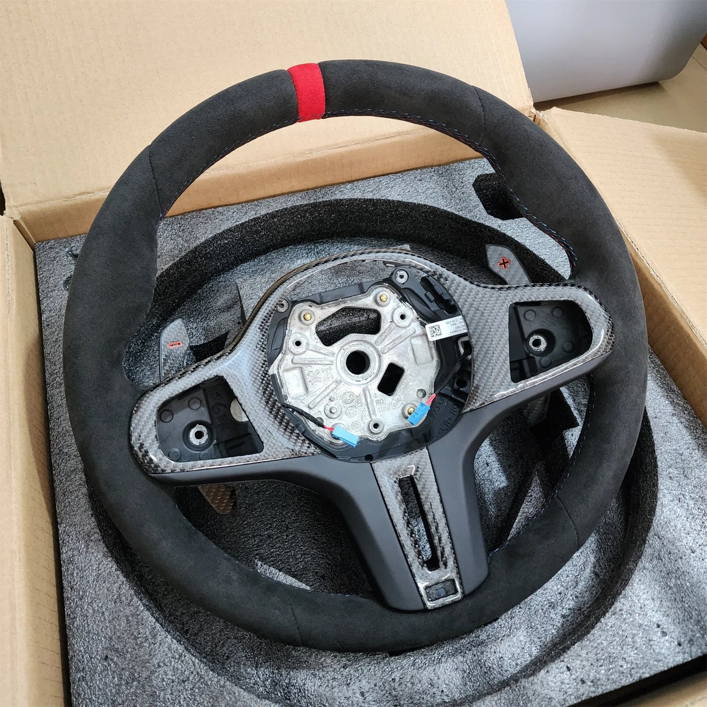 High Quality Alcantara CSL Style Steering Wheel With Red Stripe And Carbon Fiber Inlay For BMW